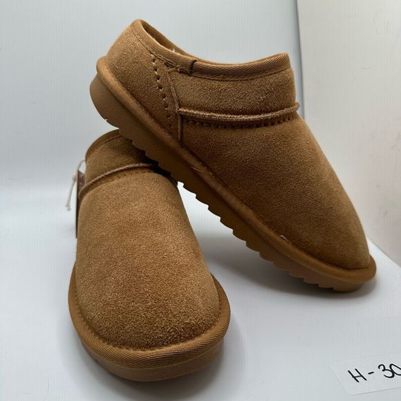 CUSHIONAIRE Women's Faux Shearling Genuine Suede cozy mule slippers +Memory Foam - Picture 6 of 7